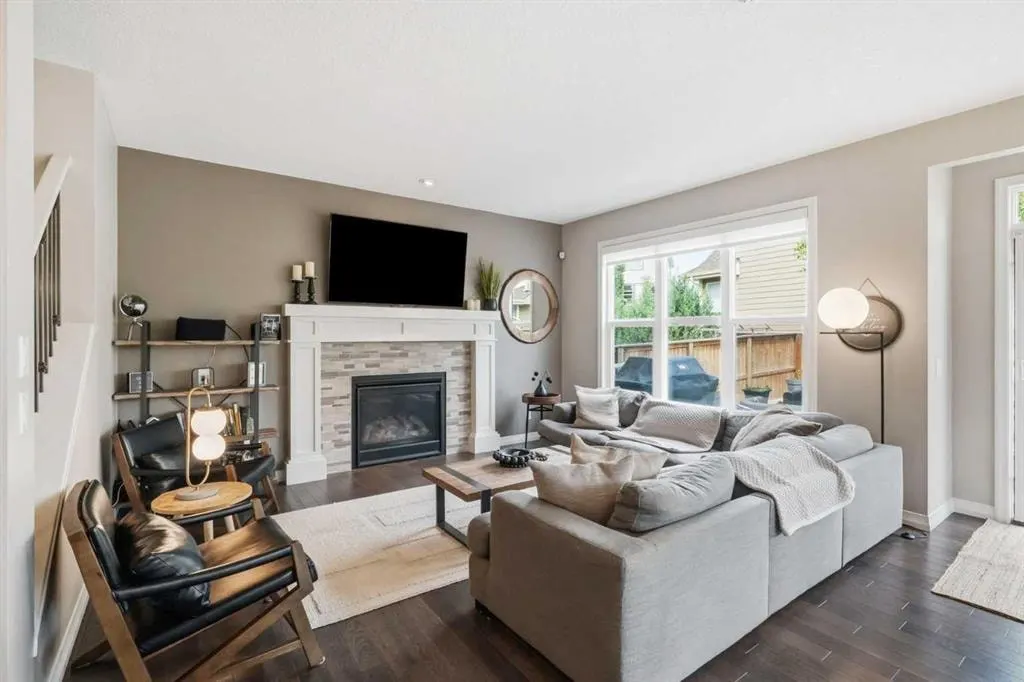 6 Mahogany Lane SE