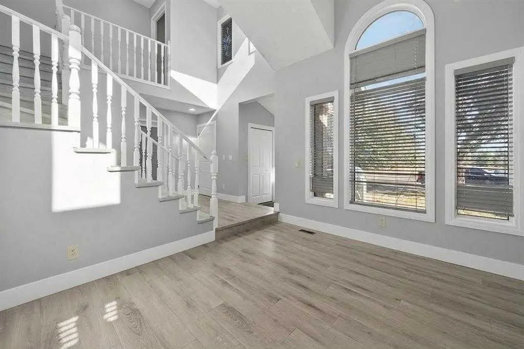 55 Millrise Way SW