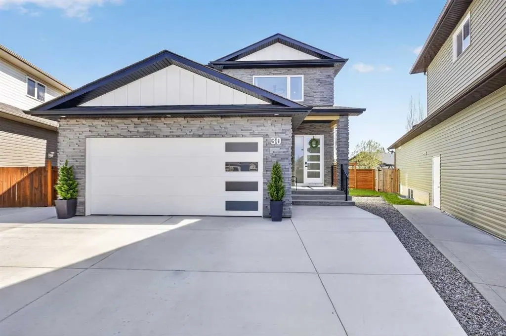 30 Silverstone Place