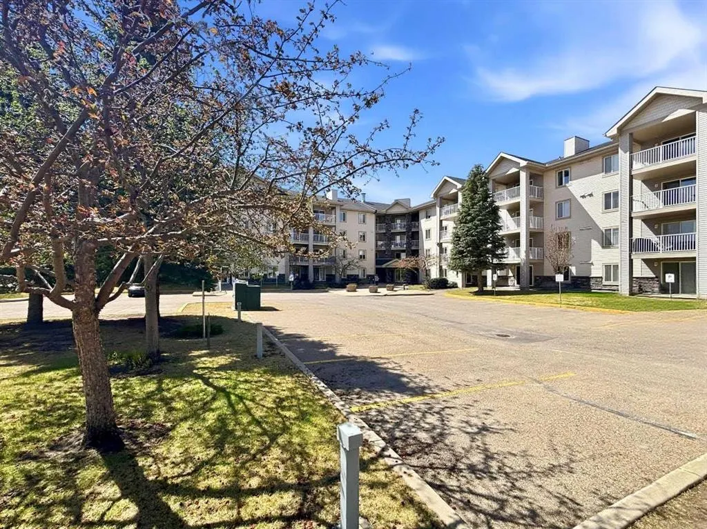 60 Lawford Avenue #105