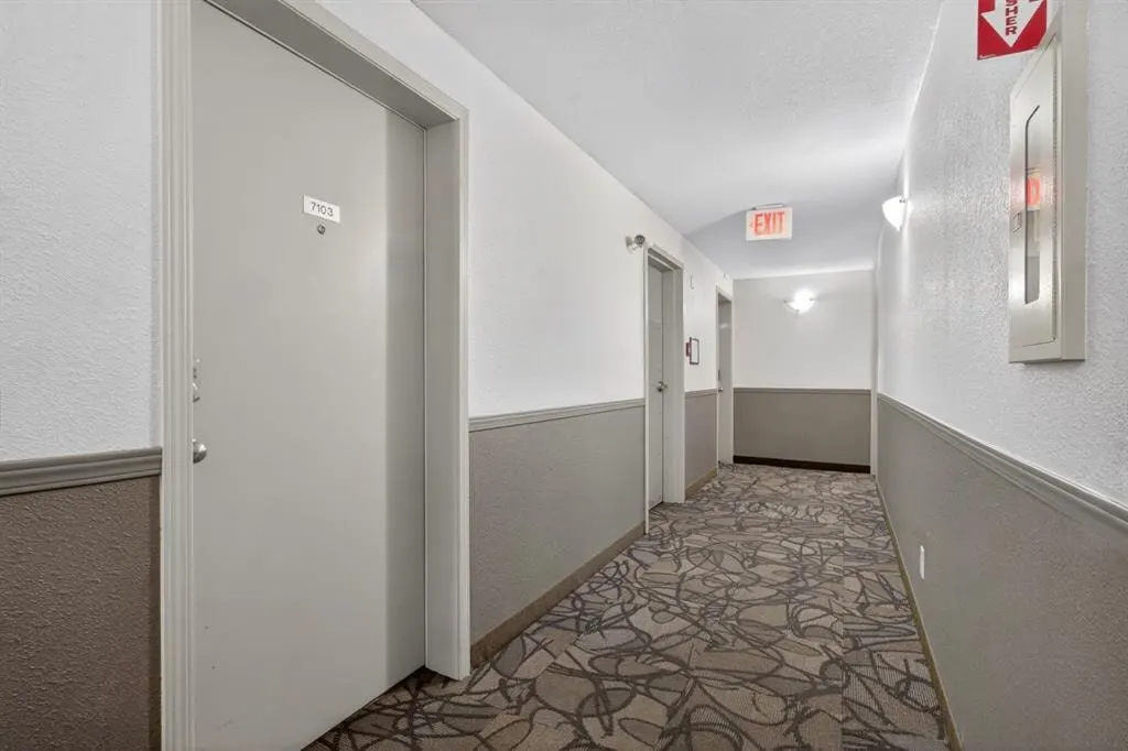 304 Mackenzie Way SW #7103