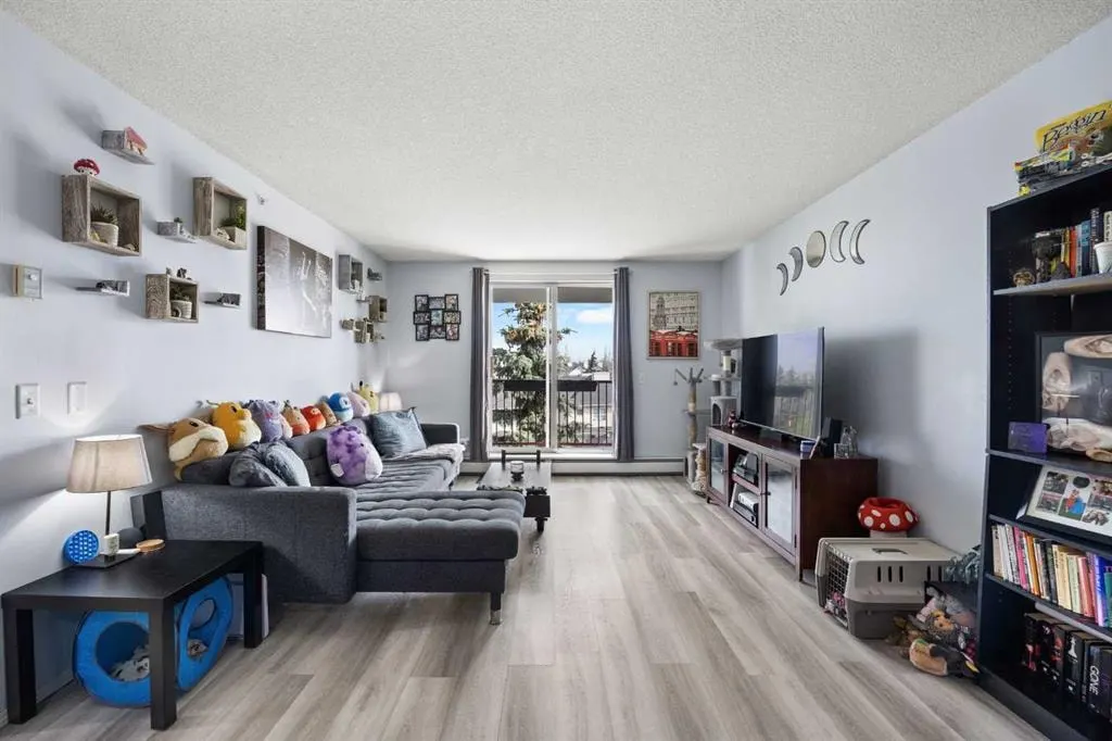 9 Country Village Bay NE #412