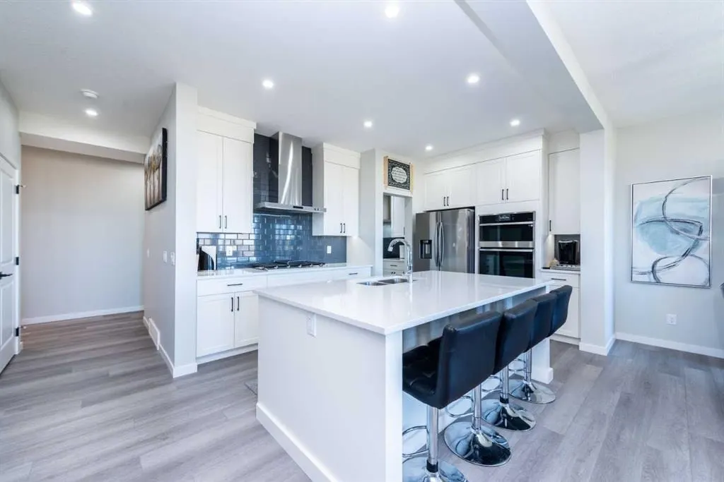 46 Savoy Landing SE