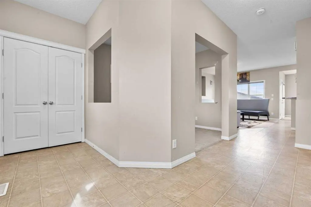 246 Martinwood Place NE