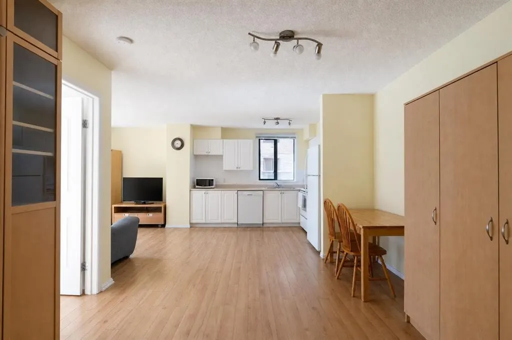 1111 6 Avenue SW #318
