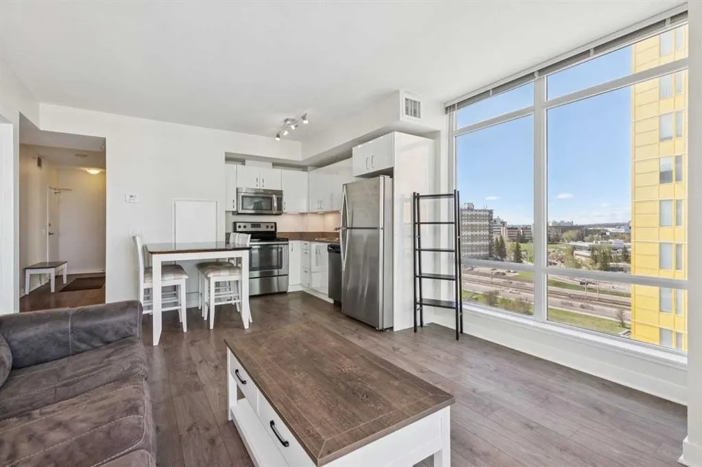 10 Brentwood Common NW #1007