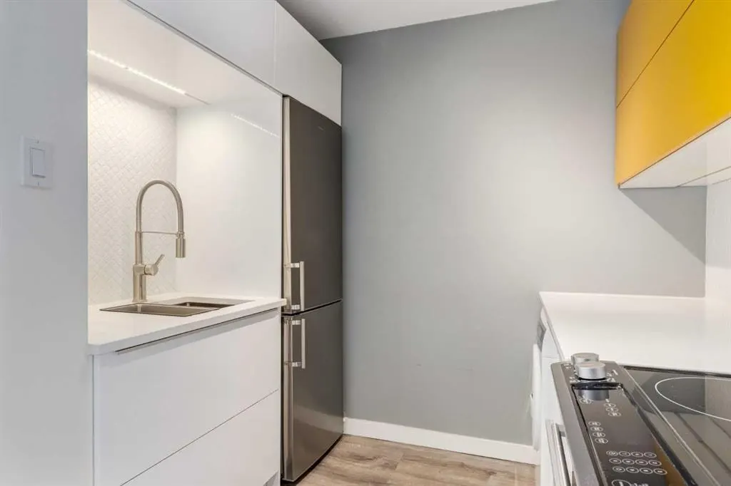 1513 26 Avenue SW #206