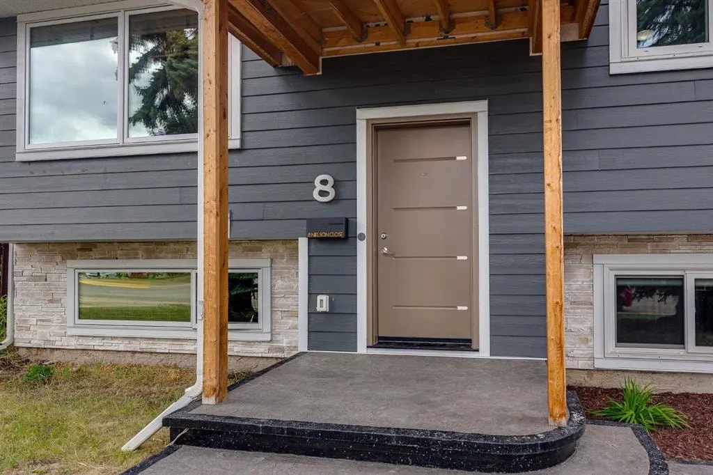 8 Nielsen Close
