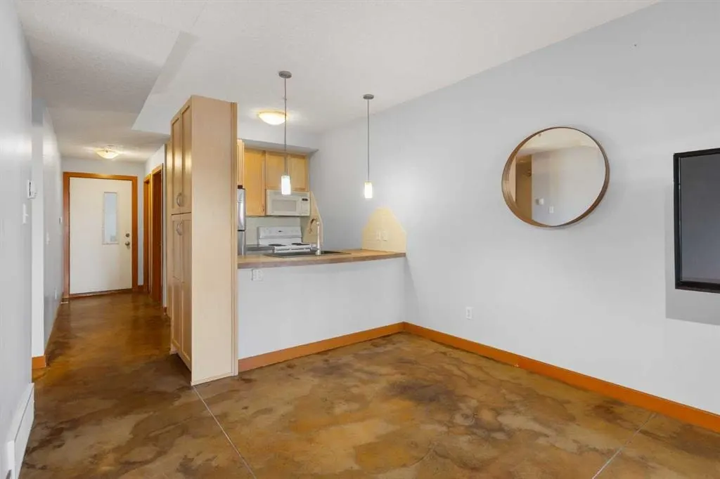 1235 13 Avenue SW #110