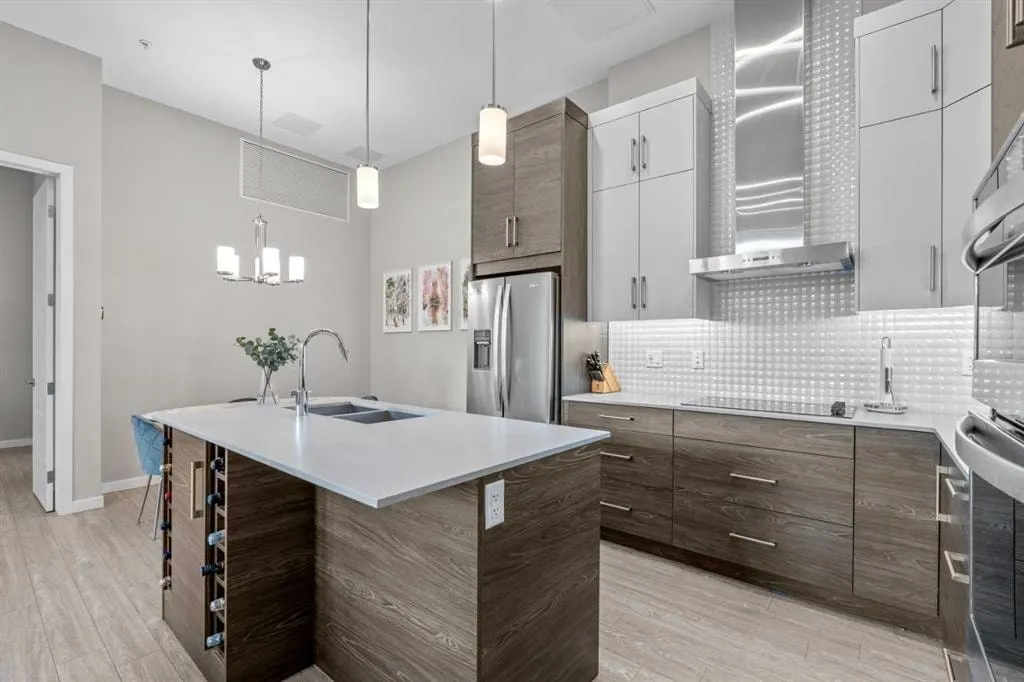 124 Mahogany Centre SE