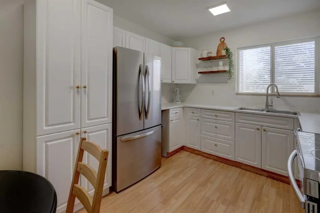707 Westmount Drive #10