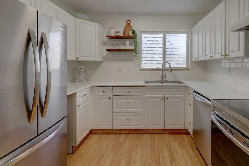 707 Westmount Drive #10