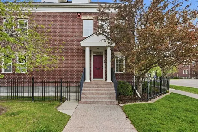 130 Garrison Square SW, Garrison Woods