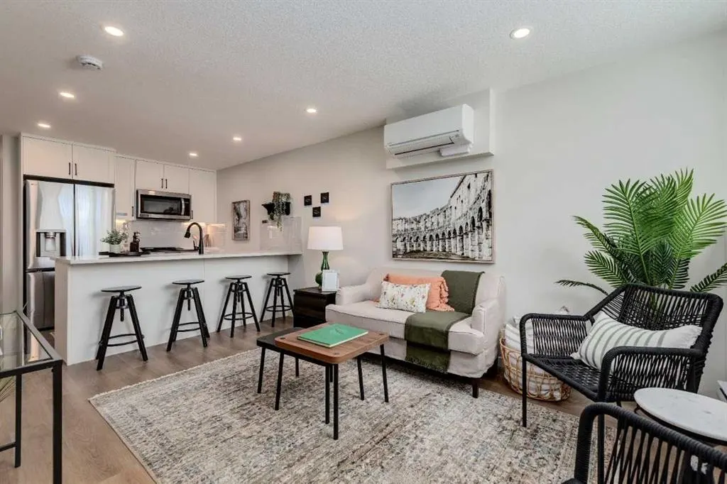 40 Livingston Parade NE #205