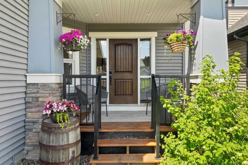 108 Coopers Grove SW
