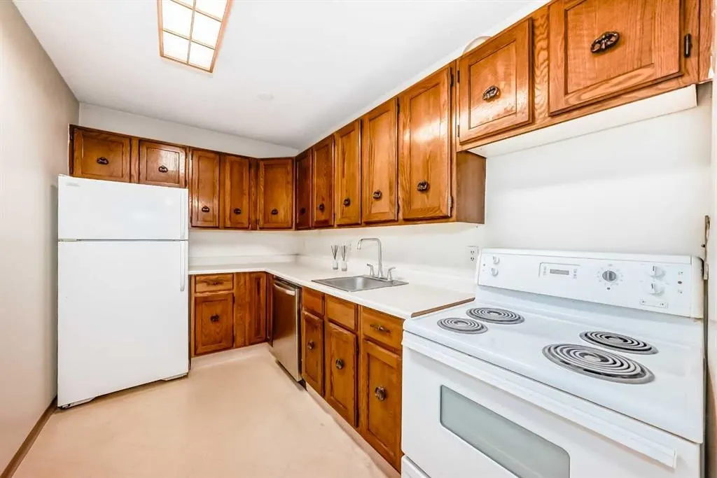 315 Southampton Drive SW #1312