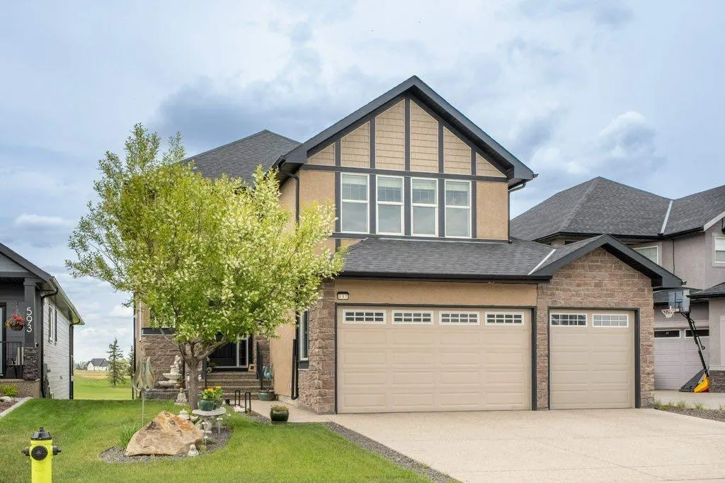 597 Muirfield Crescent