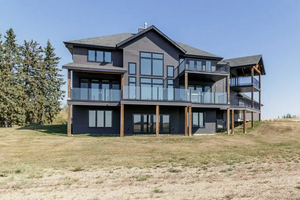 28513 Township Road 374