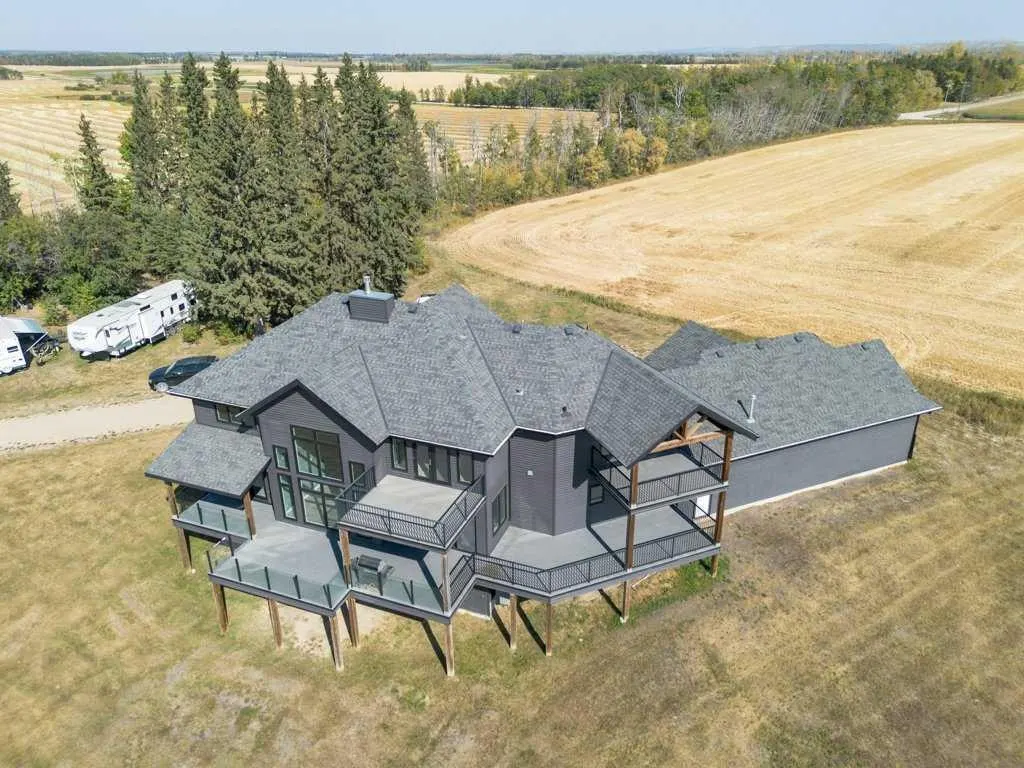 28513 Township Road 374
