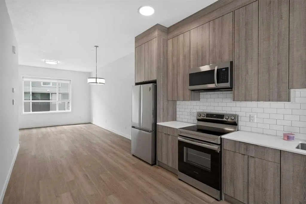 101 Panatella Square NW #202