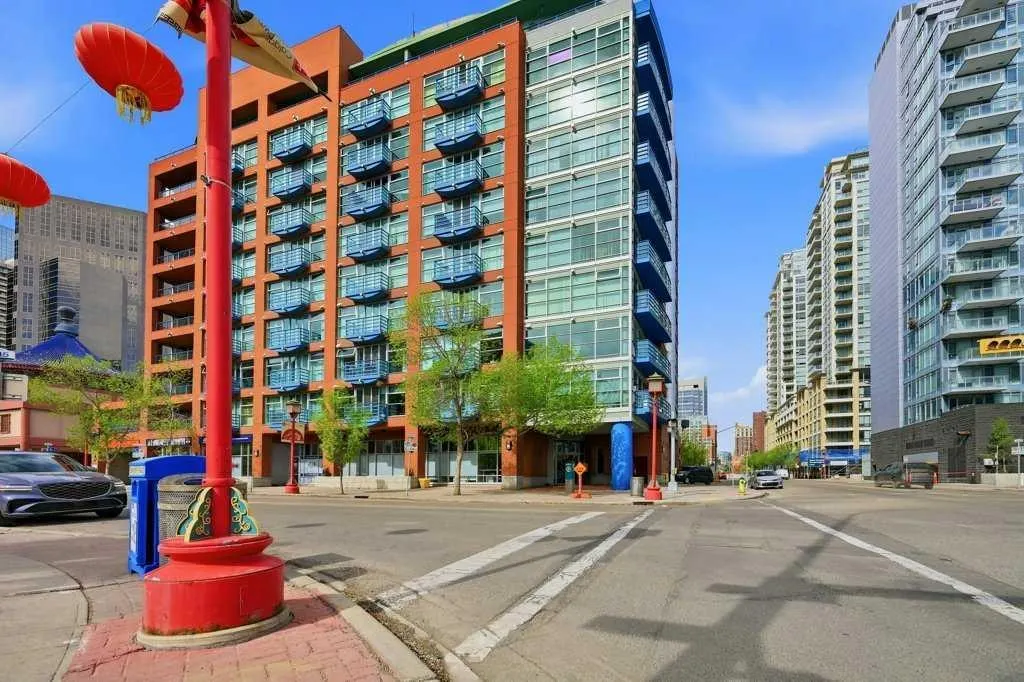 205 Riverfront Avenue SW #606