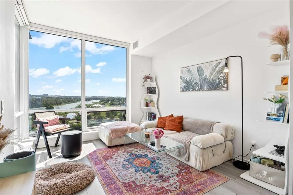615 6 Avenue SE #808