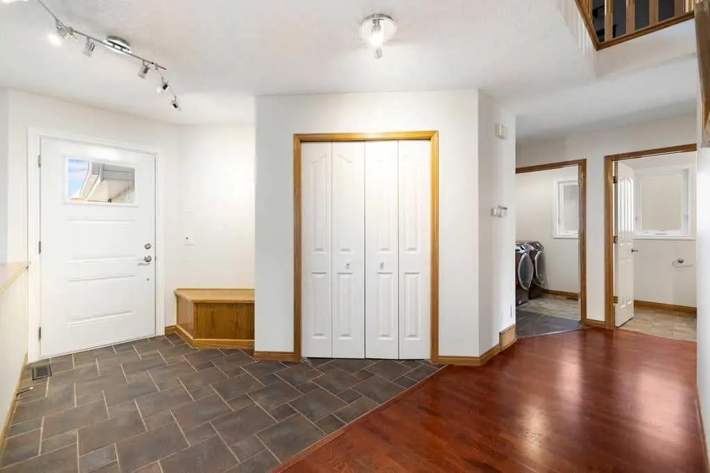 439 Douglas Woods Drive SE