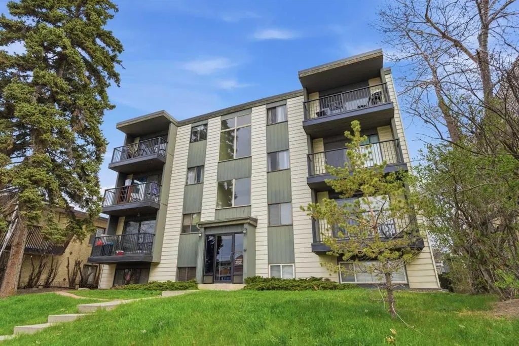 2734 17 Avenue SW #202