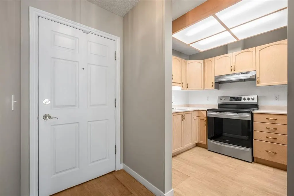1108 Hawksbrow Point NW #1108