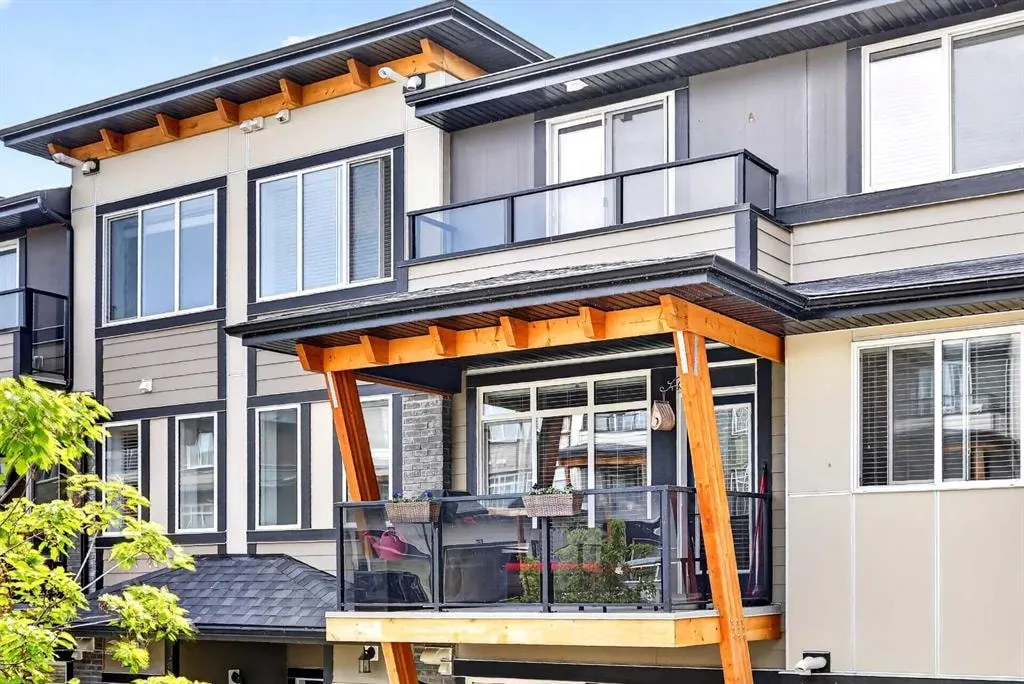 230 Seton Passage SE #33