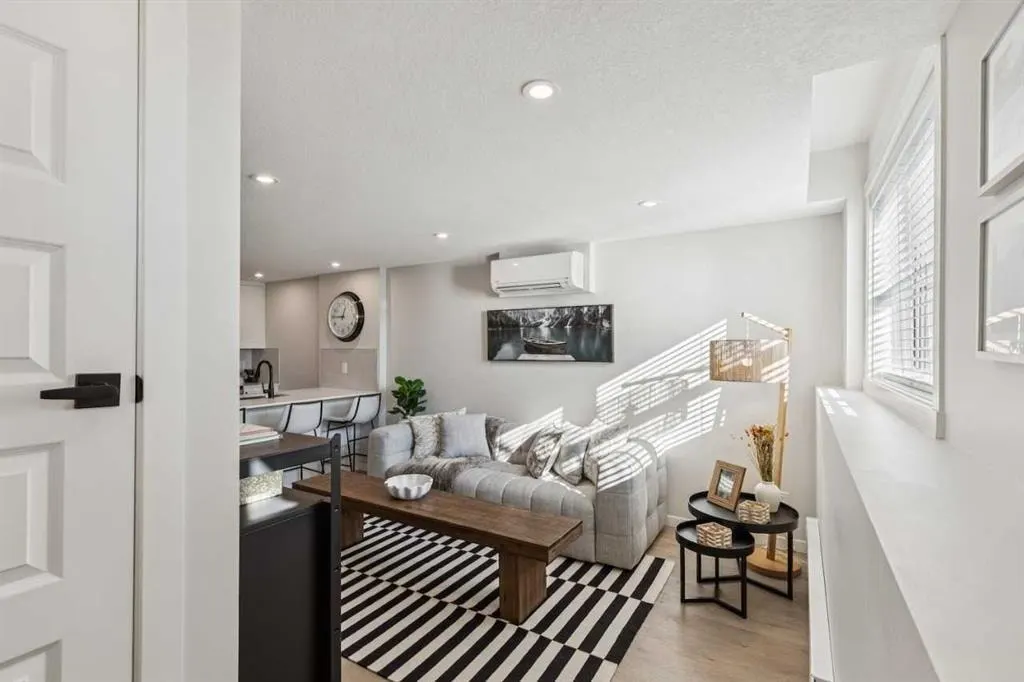 63 Belmont Passage SW #110