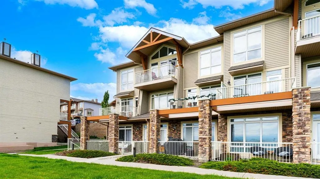 169 Rockyledge View NW #1