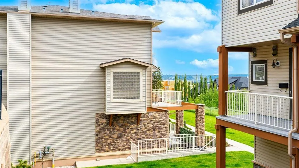169 Rockyledge View NW #1