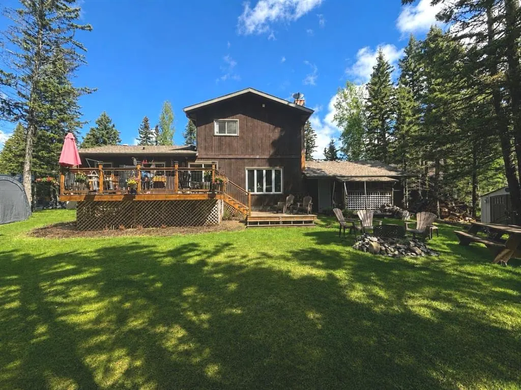 94 Redwood Meadows Drive