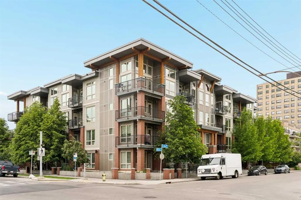305 18 Avenue SW #406