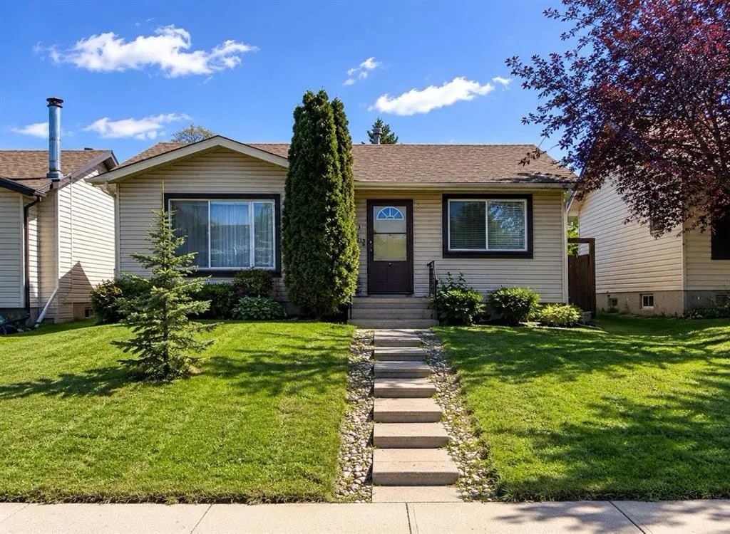 127 Falshire Way NE