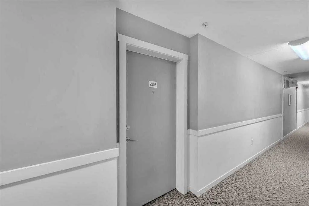 181 Skyview Ranch Manor NE #2208