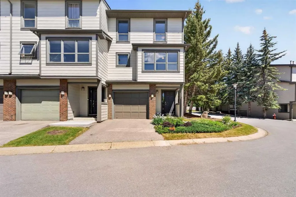 185 Woodridge Drive SW #1