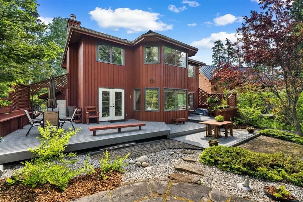 1072 Evergreen