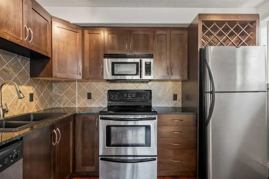 2906 17 Avenue SW #14
