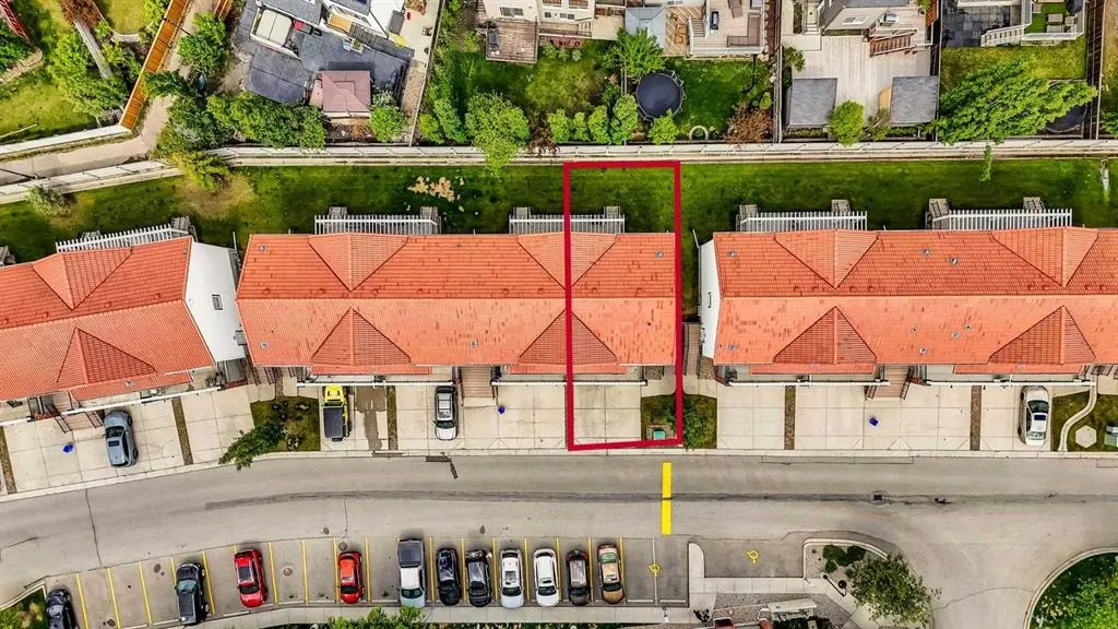 19 Royal Oak Plaza NW