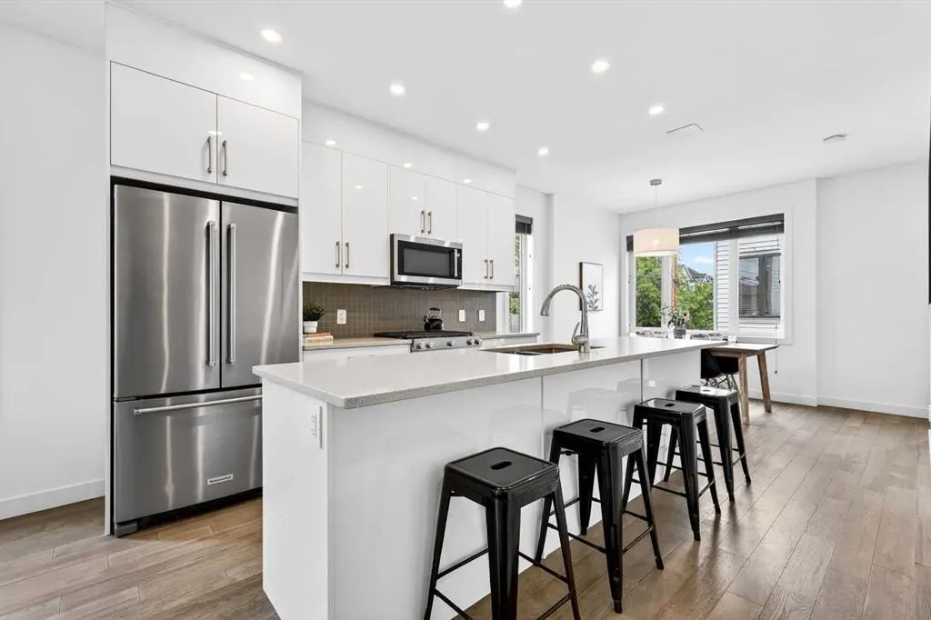 1616 24 Avenue NW #106