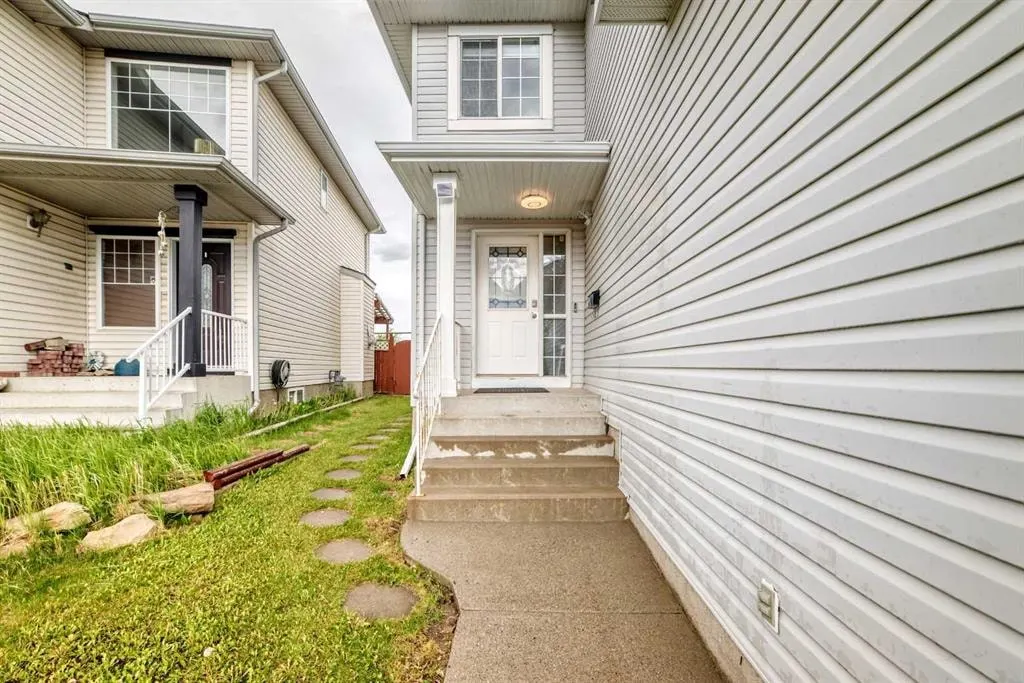 119 Citadel Meadow Grove NW