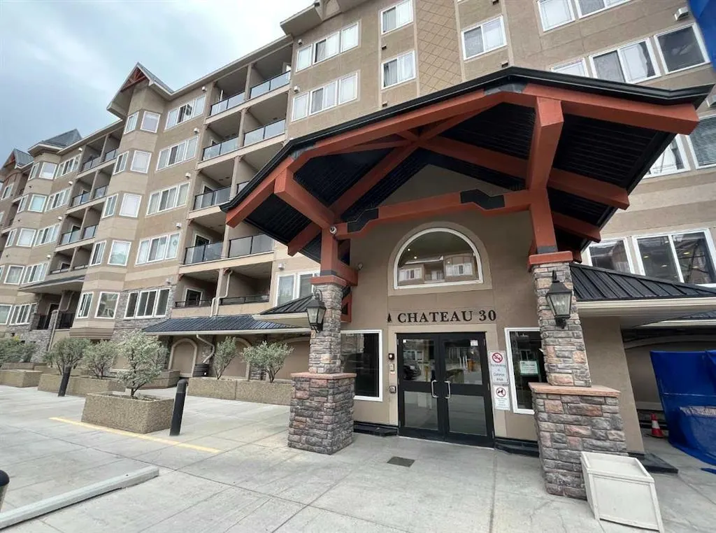 30 Discovery Ridge Close SW #305