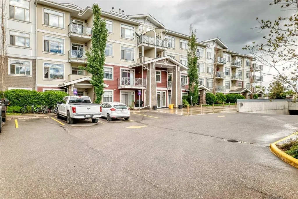 22 Auburn Bay Link SE #111