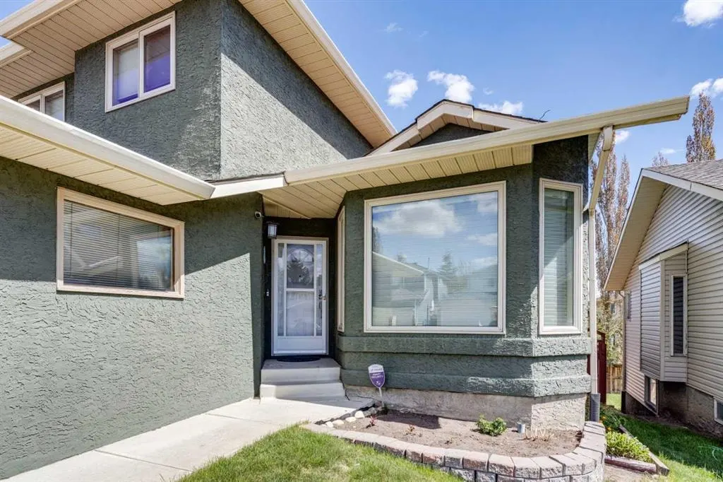 20 MacEwan Ridge View NW