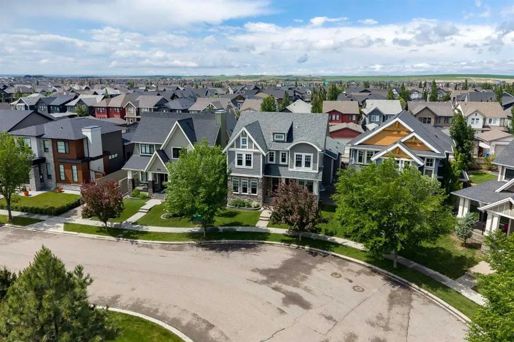 46 Cooperstown Court SW