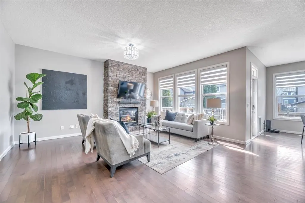 31 Mahogany Way SE
