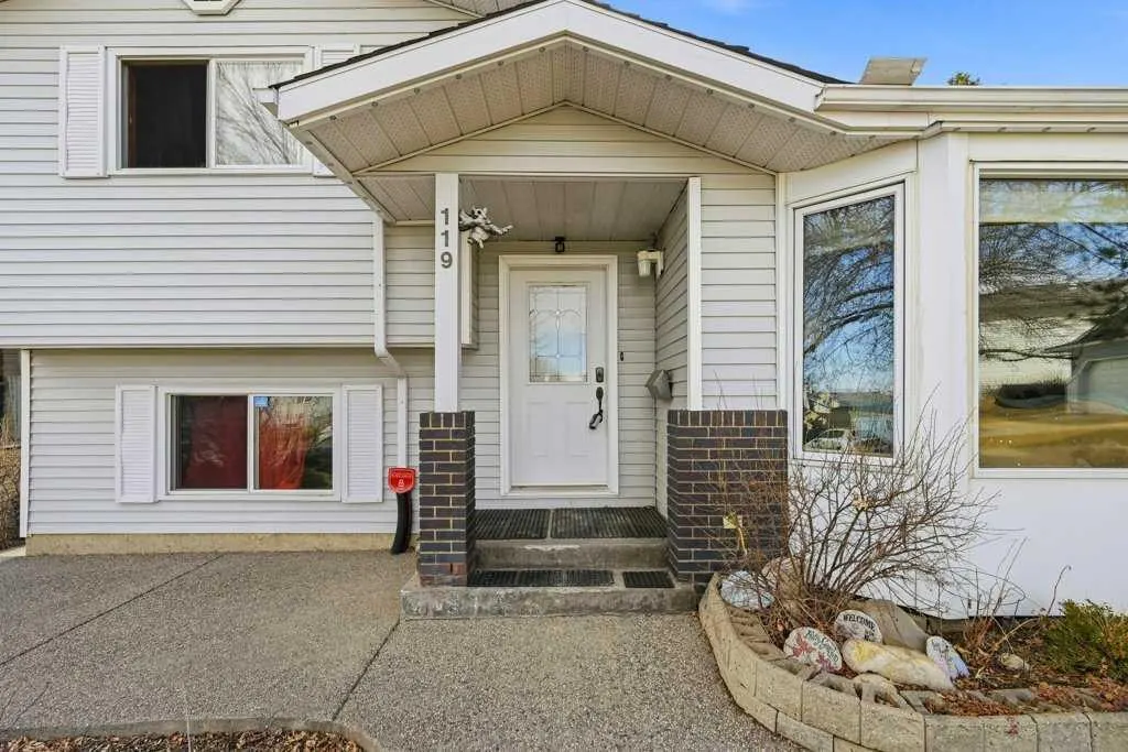 119 Macewan Meadow Way NW