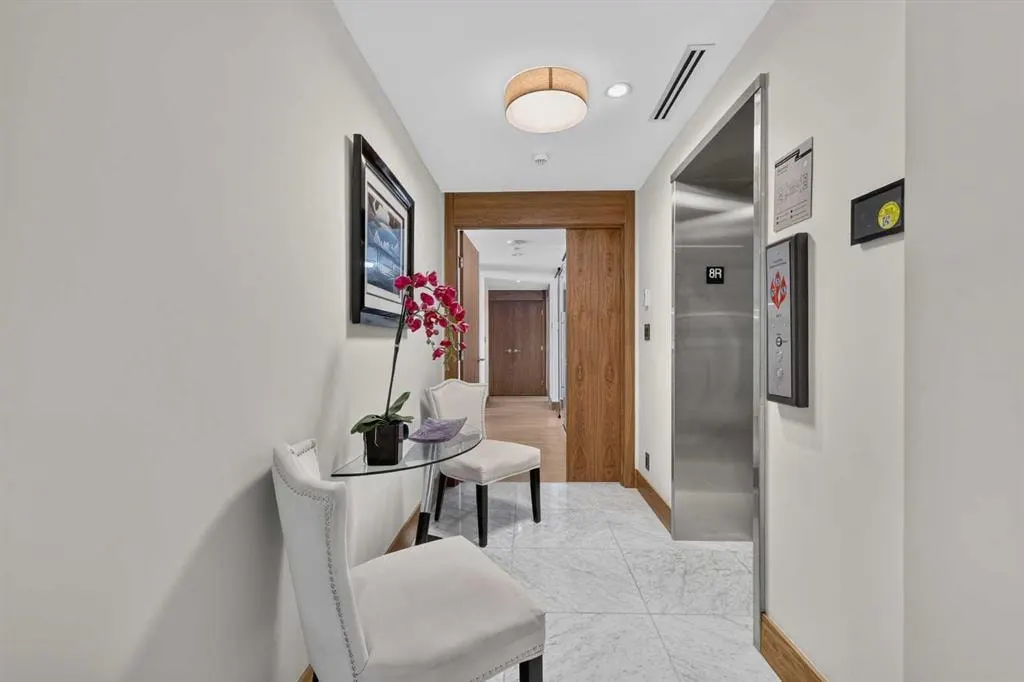 738 1 Avenue SW #807